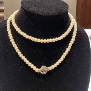 Elegant Beaded Necklace with Costume Diamond Pendant